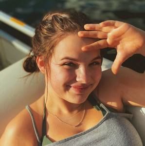 Meet your Posher, Veronica